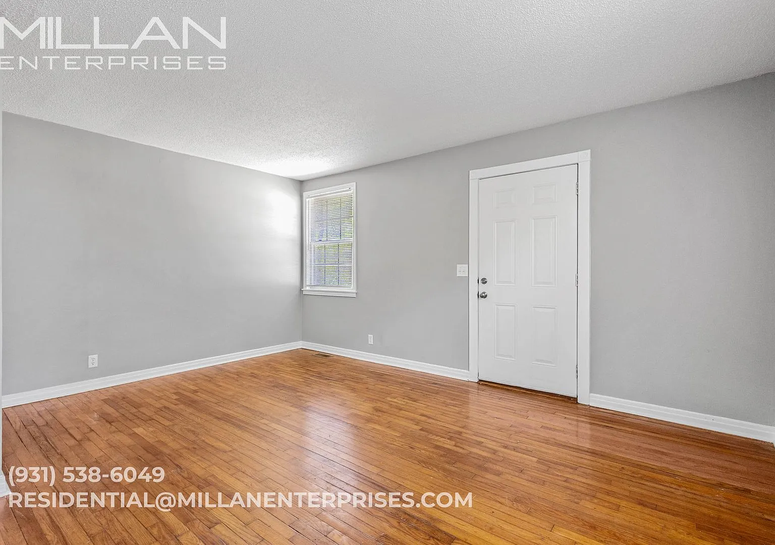 Charming 2BR Cottage Near Downtown Clarksville — Photo 3