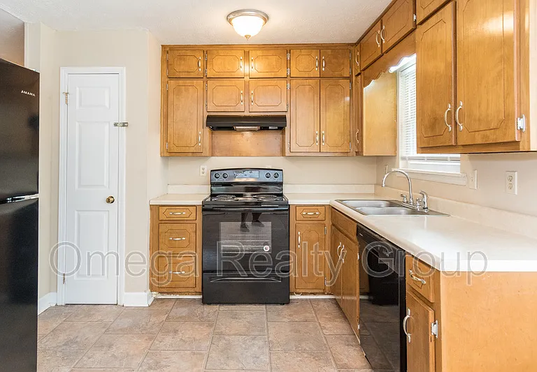 2600 Fitzgerald Rd — Photo 12