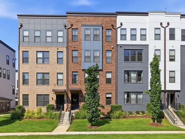 4128 Legato Rd Unit 53, Fairfax, VA 22033