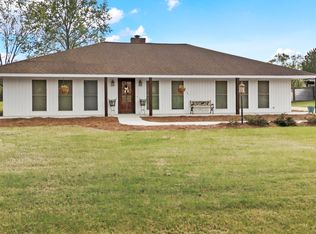 4627 S Lake Dr, Tupelo, MS 38801