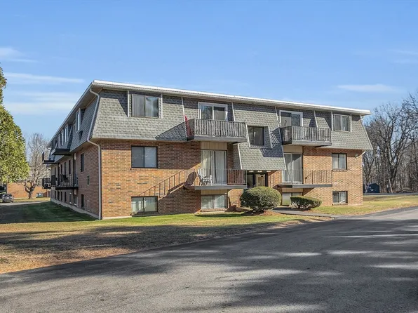 176 Maple Ave APT 6-2, Rutland, MA 01543