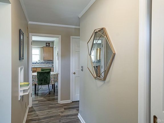 5th image of 22 James Dr