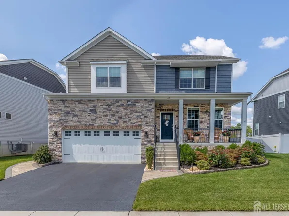 62 Westmont Dr, Medford, NJ 08055