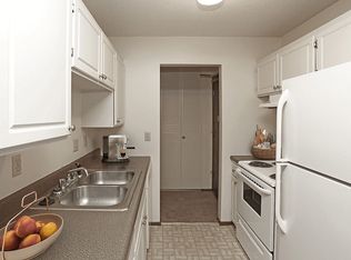 Windsor Gates, Minneapolis, MN 55443