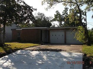 3911 Heatherbrook Dr, Houston, TX 77045