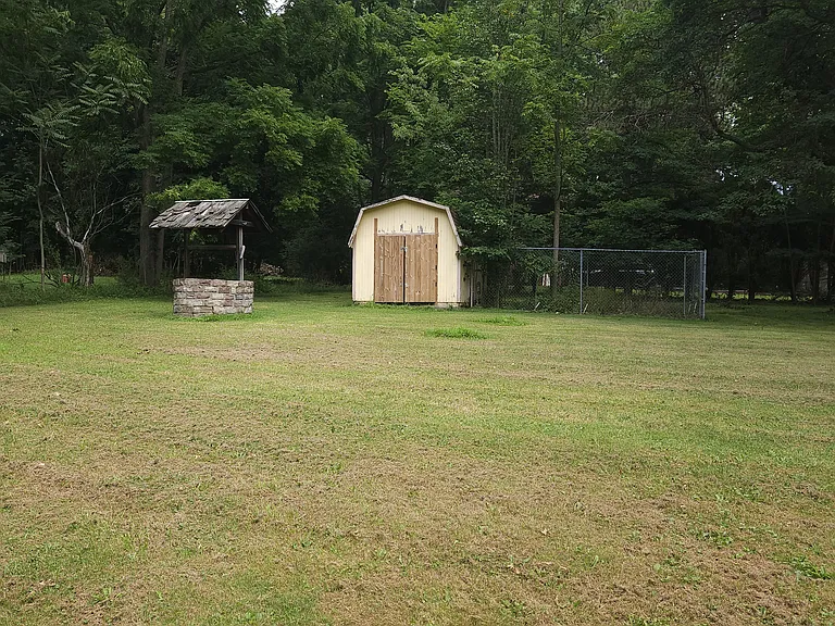 3251 Darrow Rd — Photo 24