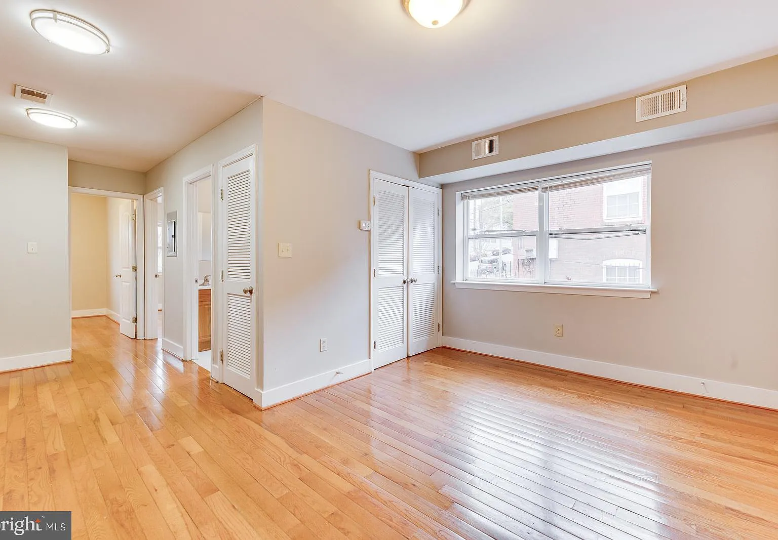 2 bed, 639 sqft, $1,699 — Photo 4