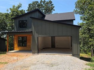 14 Stretford Dr, Bella Vista, AR 72714