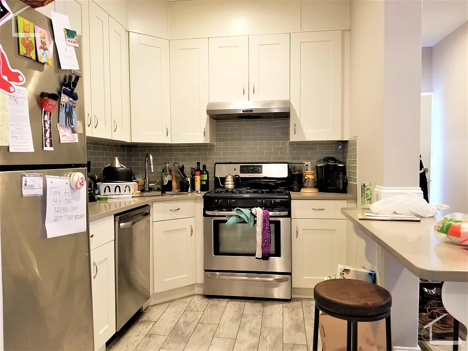 77 Linden St #1