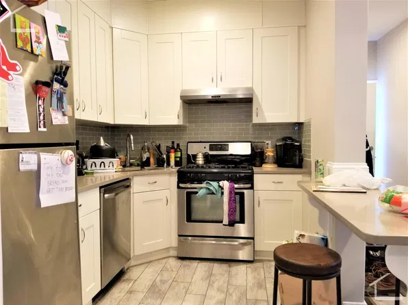 77 Linden St, Allston, MA
