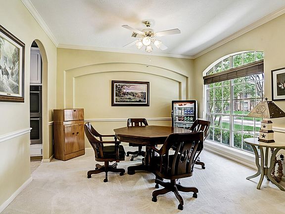 5th image of 3221 N Woodstream Way