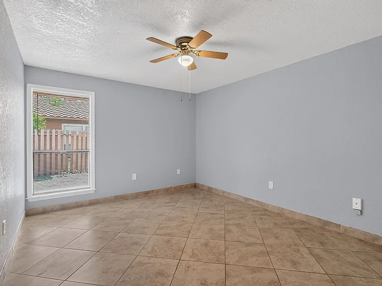 659 Montego Bay Ct — Photo 19