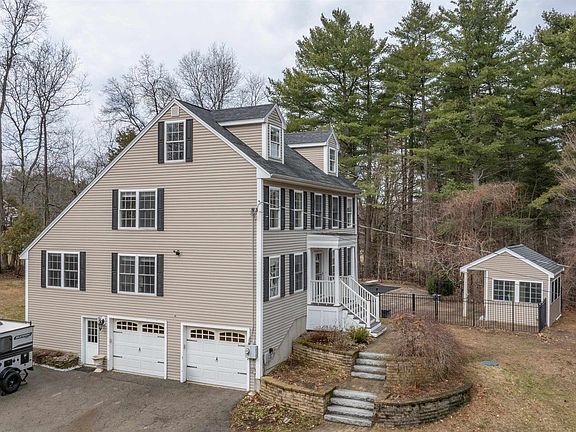 2nd image of 27 Red Squirrel Lane