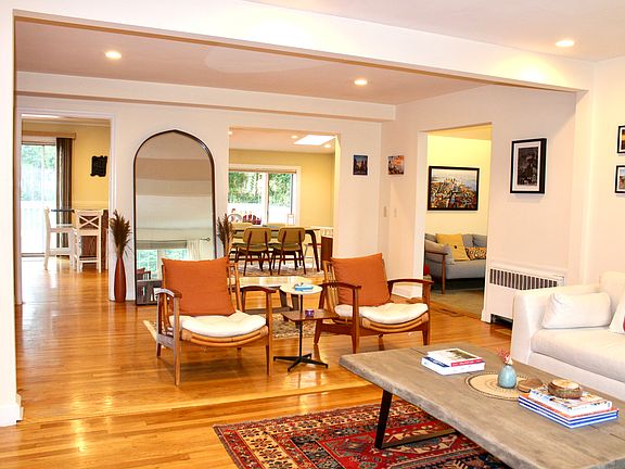 Open Floor Plan with Amazing Sunlight