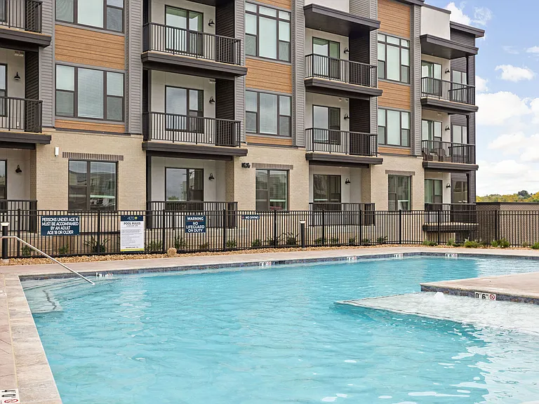 ALTO Apartments of Lenexa — Photo 15