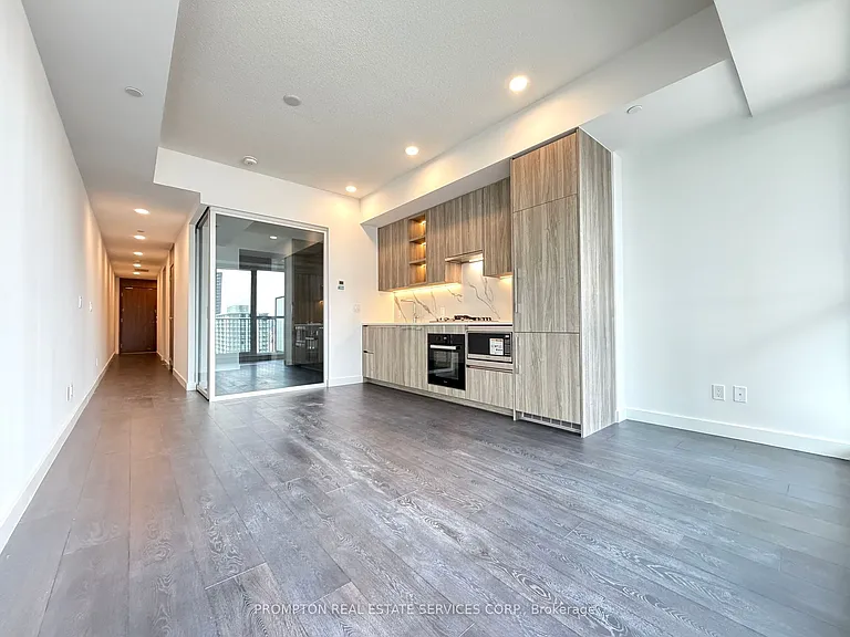 18 Esther Shiner Blvd #731 — Photo 8