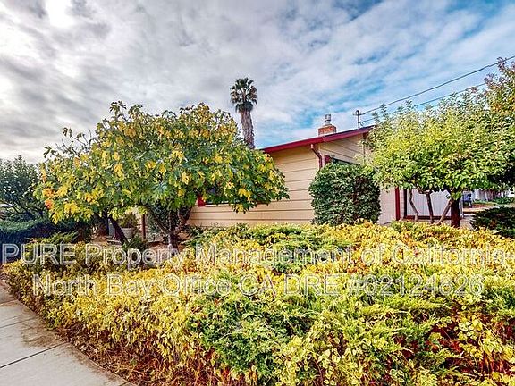 3rd image of 325 Josephine Dr