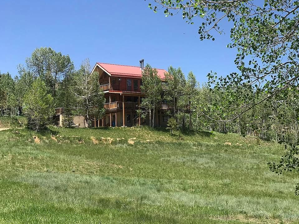 1st image of 1136 W Aspen Dr