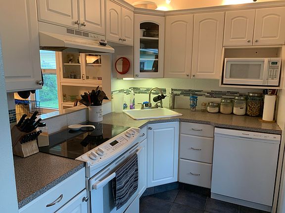 2nd image of 4153 Randolph Ct