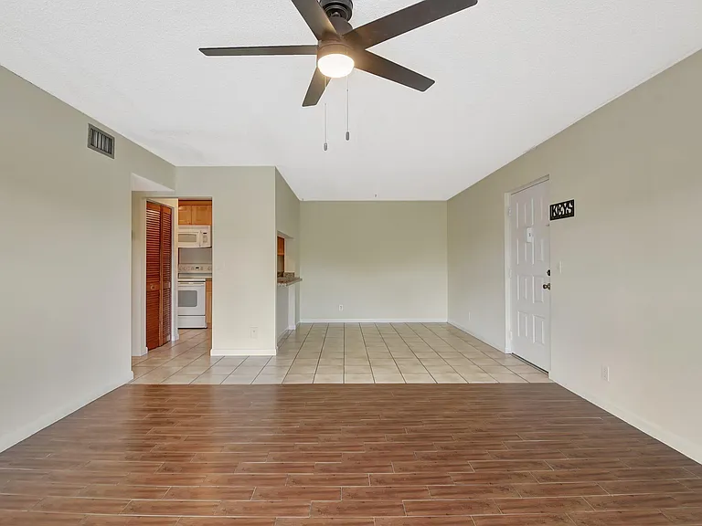 616 Sea Pine Way #C2 — Photo 12