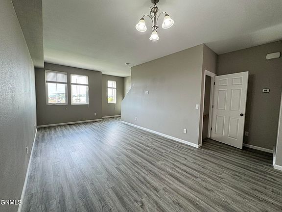 5th image of 3161 Sullivan Loop