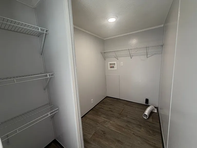 1105 S Rogers St — Photo 48