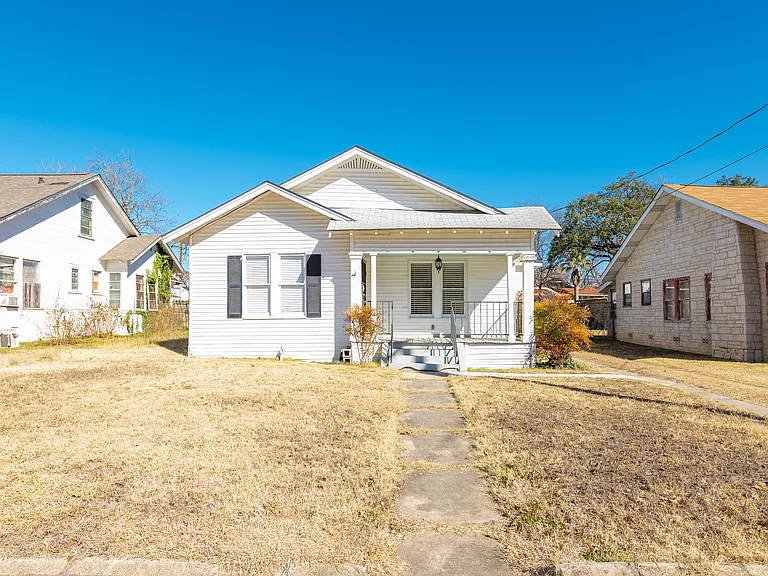 1007 Rigsby Ave — Photo 9