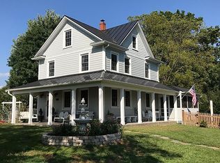 430 S 11th St, Purcellville, VA 20132
