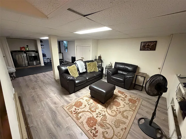 23 Hawthorn Ct — Photo 4