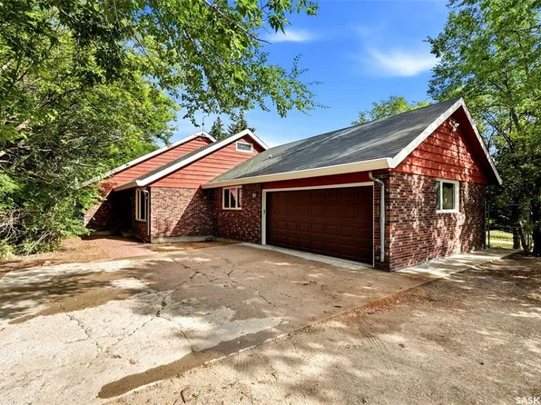 316 3RD AVENUE, Edenwold, SK S0G 1K0
