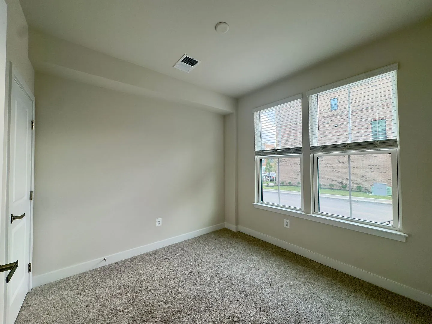 Brand-New 3BD/3.5BA Townhome in Baltimore's Riverside Community — Photo 4