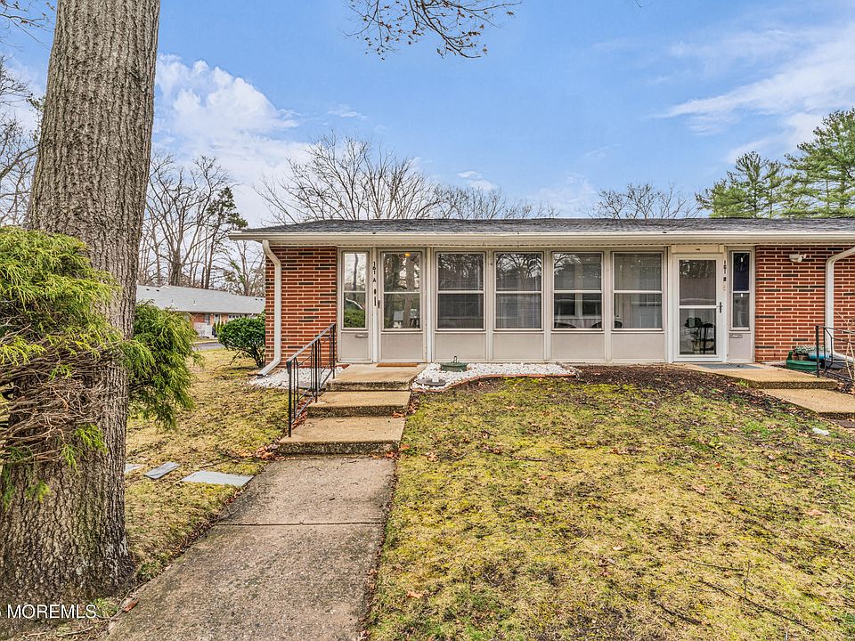 1st image of 161A Gramercy Court