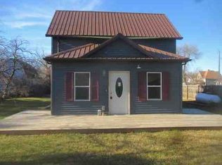 305 State St, Rolette, ND 58366