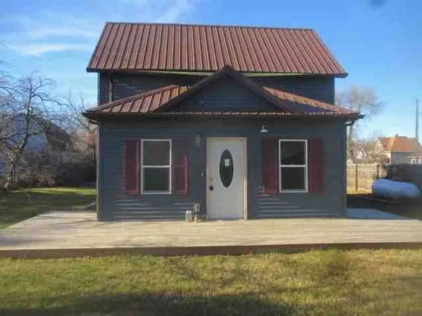 305 State St, Rolette, ND 58366
