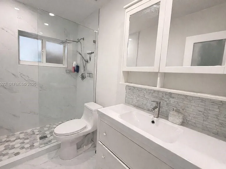 11950 SW 187th Ter — Photo 12