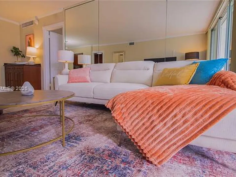 5151 Collins Ave #428 — Photo 19