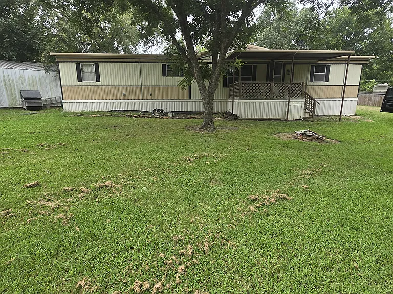72108 S 319th Ct — Photo 1