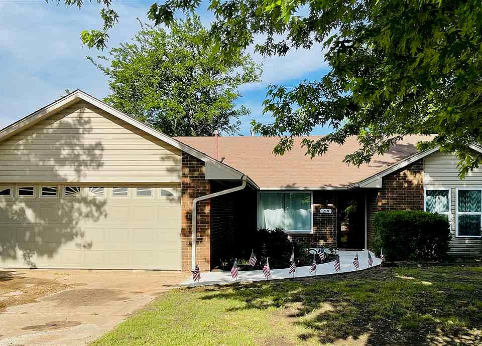 219 Redwood, Enid, OK 73701 Zillow