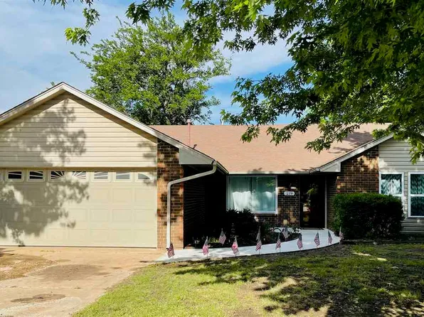 219 Redwood, Enid, OK 73701