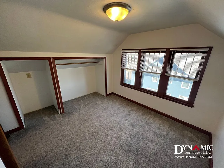 502 S Duluth Ave | Tenant Pays Electric Only — Photo 13