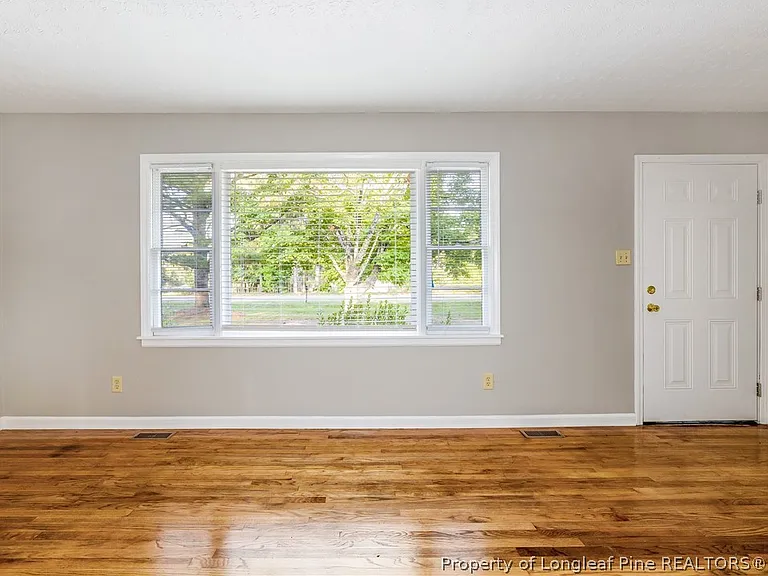 3523 Rosehill Rd — Photo 10