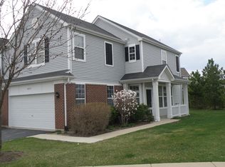 4607F Half Moon Dr, Yorkville, IL 60560