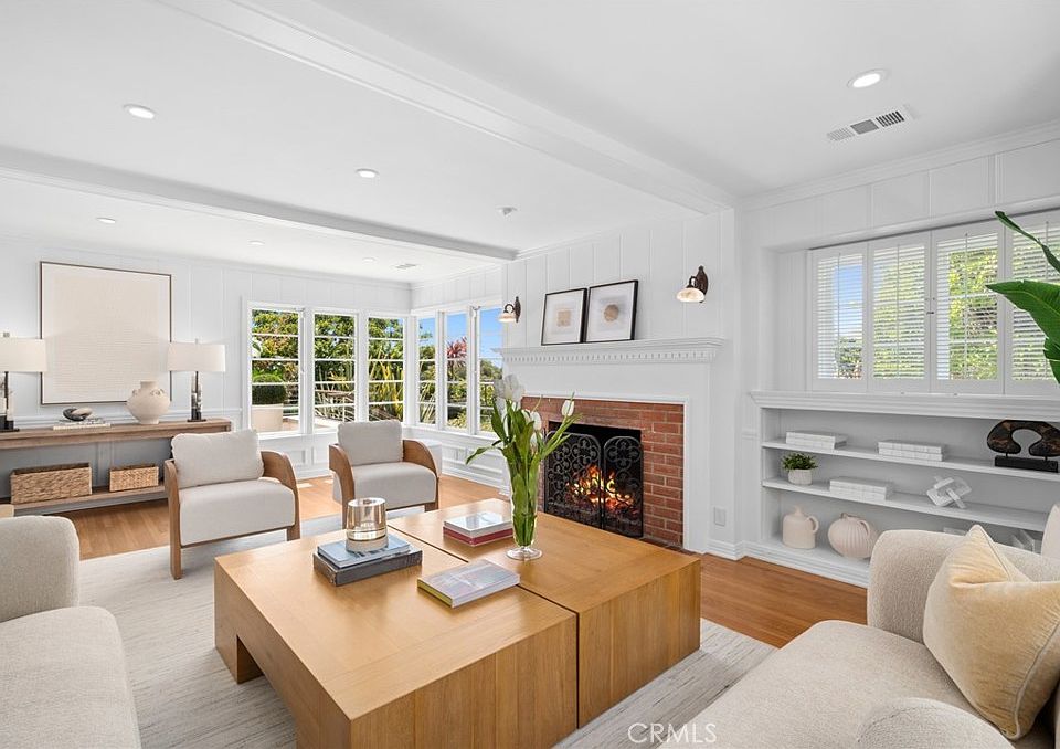 1st image of 455 Legion St
