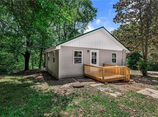 109 Pritchard St, Westminster, SC 29693