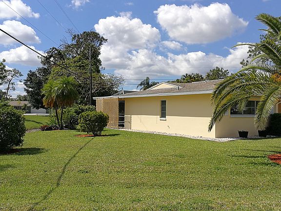 2nd image of 8742 Crest Ln