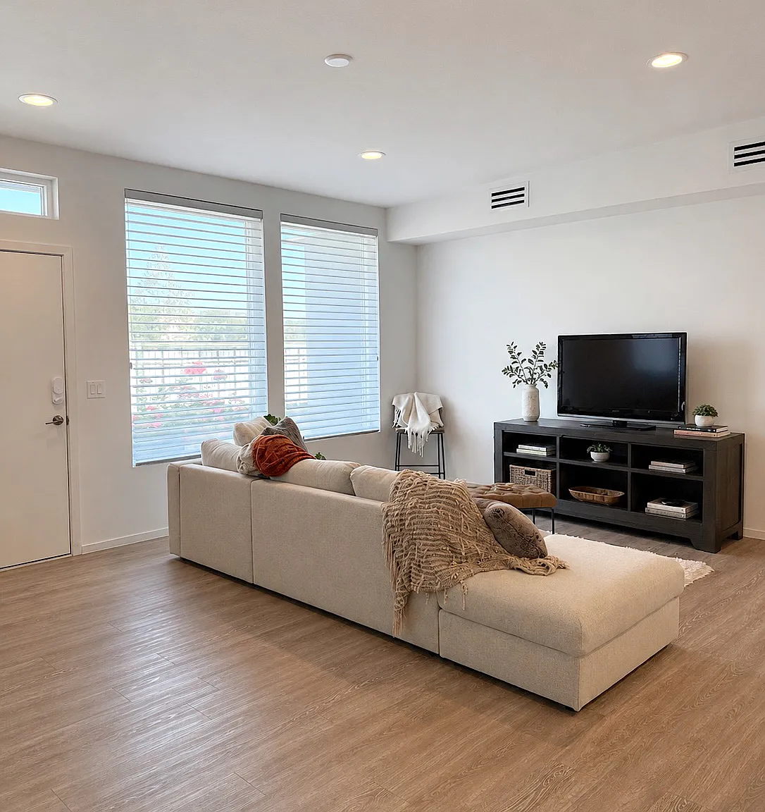 2 bed, 1175 sqft, $1,850 — Photo 4