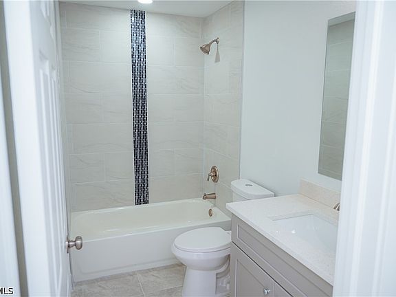 3rd image of 304 Panorama Ave