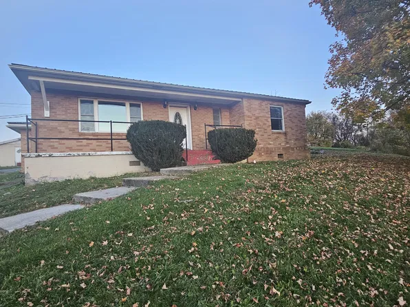 1015 Grafton Rd, Morgantown, WV 26508