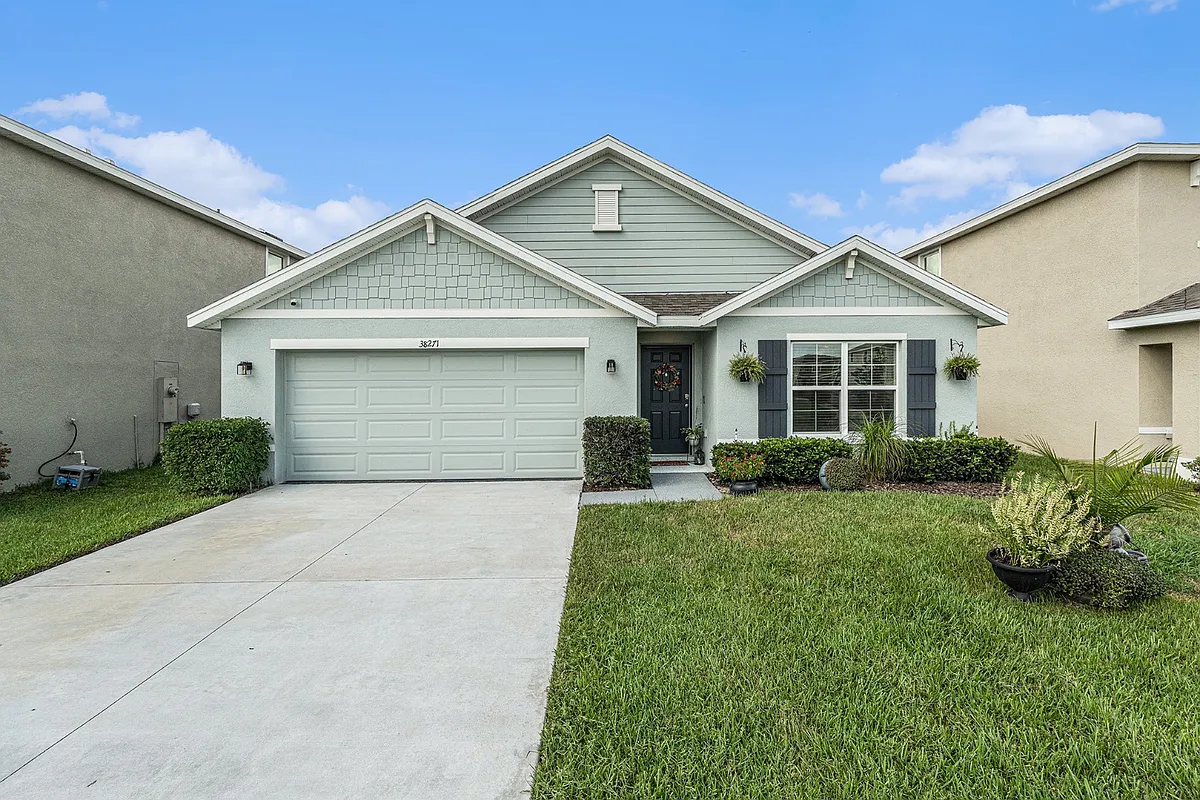 Property Photo - 38271 Sonnet Landing Ave