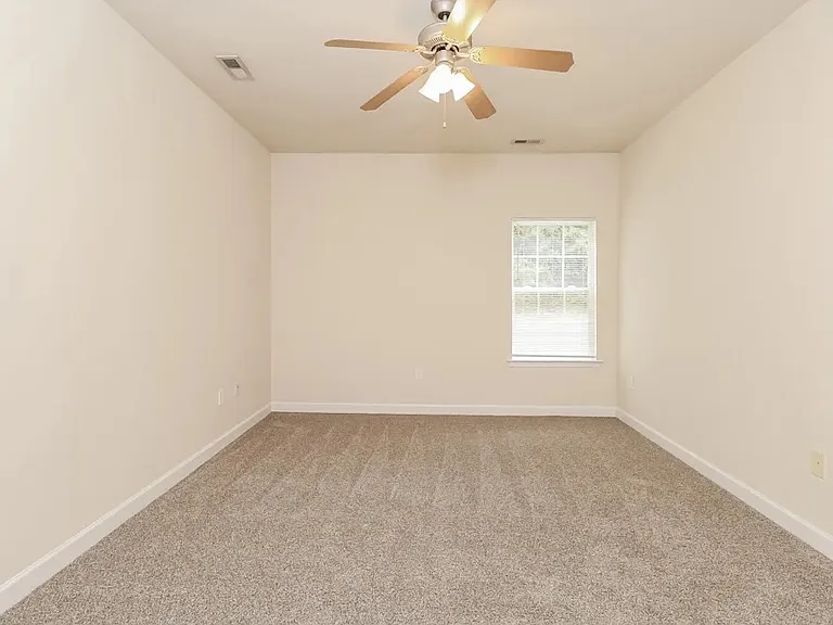 748 Raindrops Rd — Photo 4
